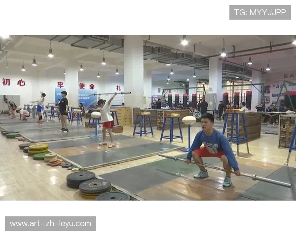 举重俱乐部完善青少年训练康复一体化服务体系，举重训练营
